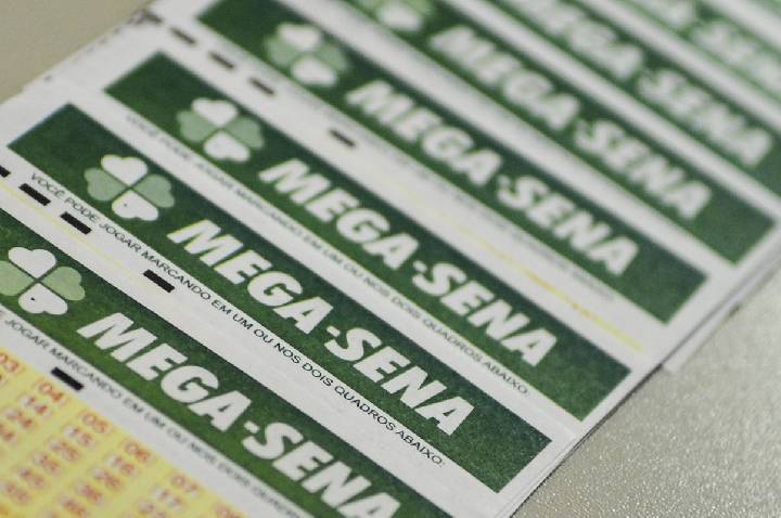 Mega-Sena acumula para R$ 115 milhões; sorteiro será realizado nesta terça (28)