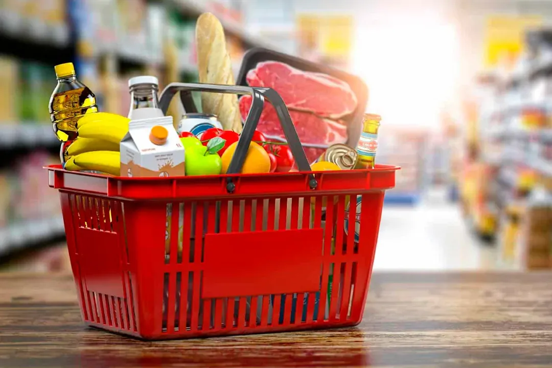 Reforma tributária promete cesta básica sem impostos: veja as mudanças que vão impactar sua mesa