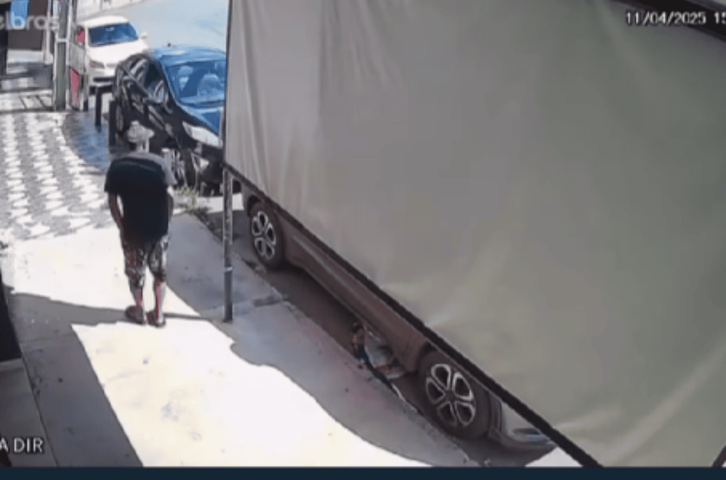 Vídeo: homem é detido após furtar cuecas e calcinhas em loja do Pedregal