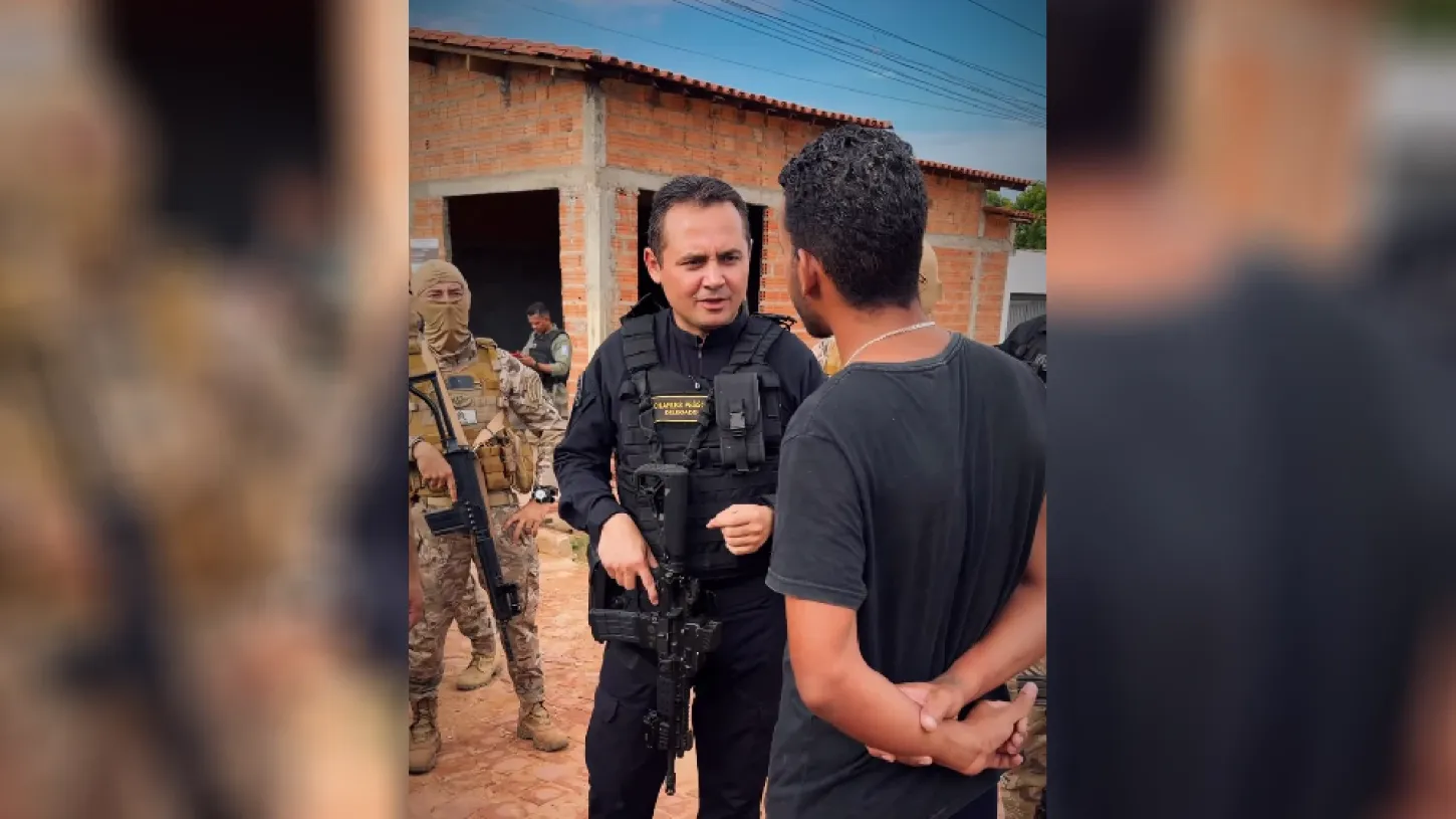 Homem pede foto com delegado durante operação e acaba preso no Piauí
